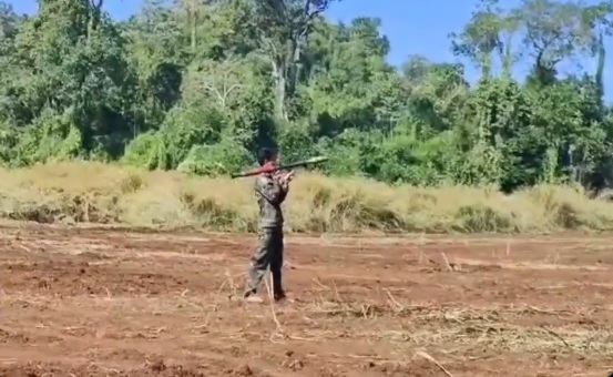 rpg ile kendini vuran asker